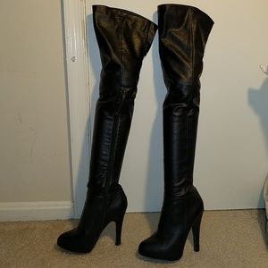 Thigh high leather Aldo boots